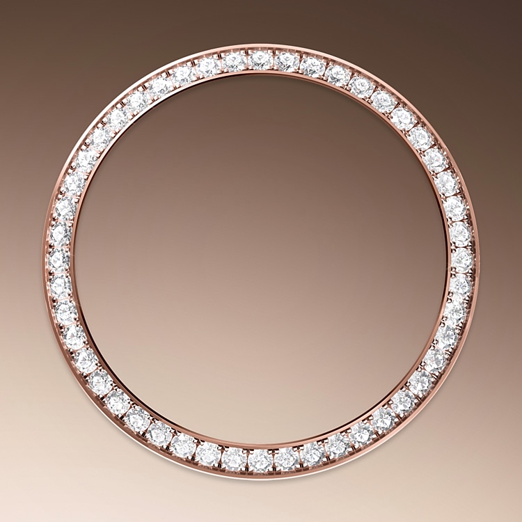 Diamond-set bezel Diamond-set bezel