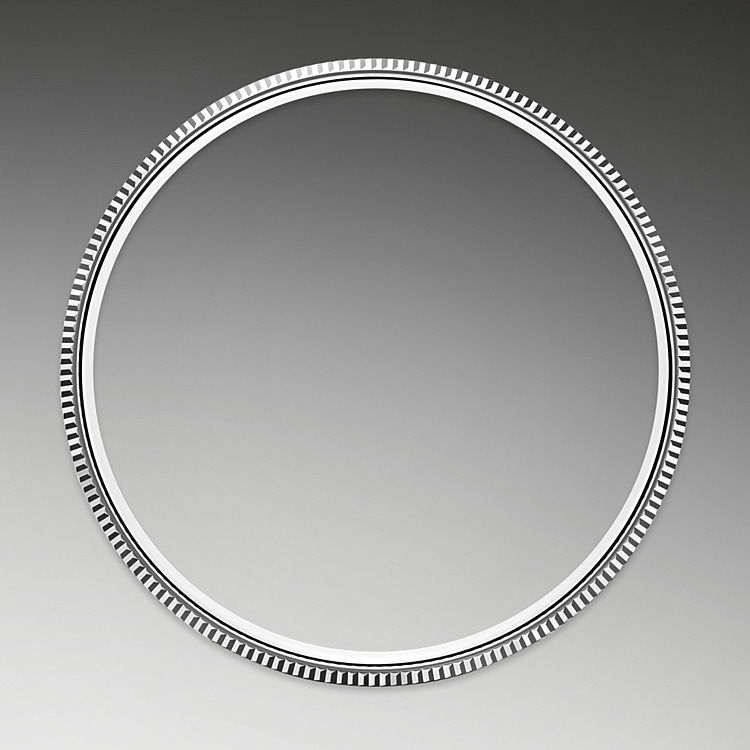 Domed and fluted bezel Domed and fluted bezel