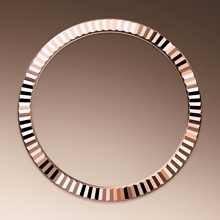 Fluted bezel Fluted bezel