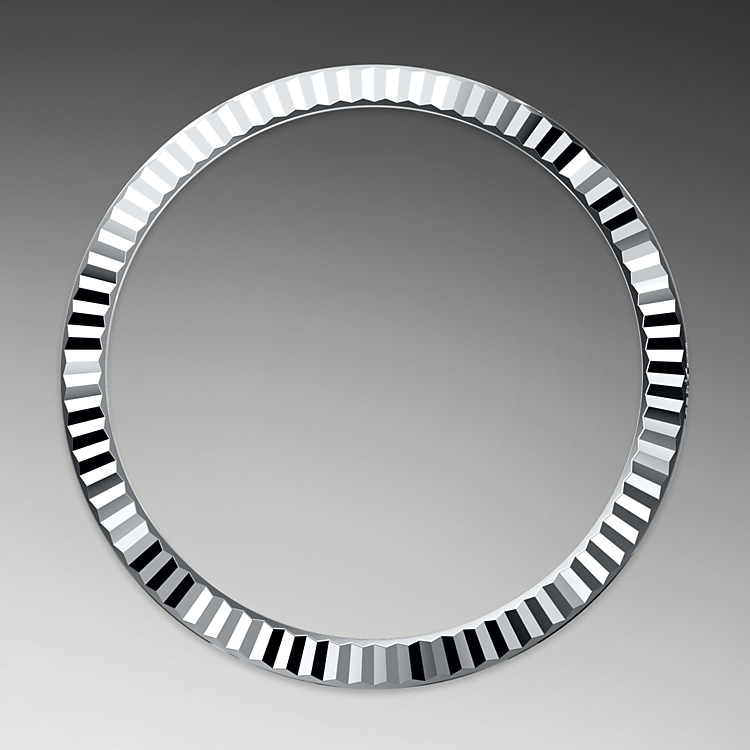 Fluted bezel Fluted bezel