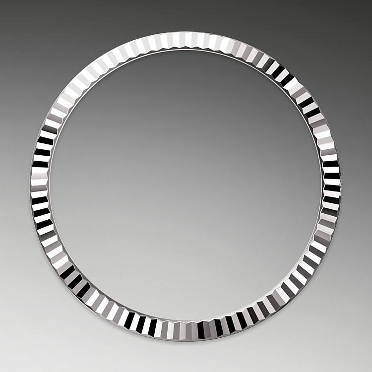 Fluted bezel Fluted bezel