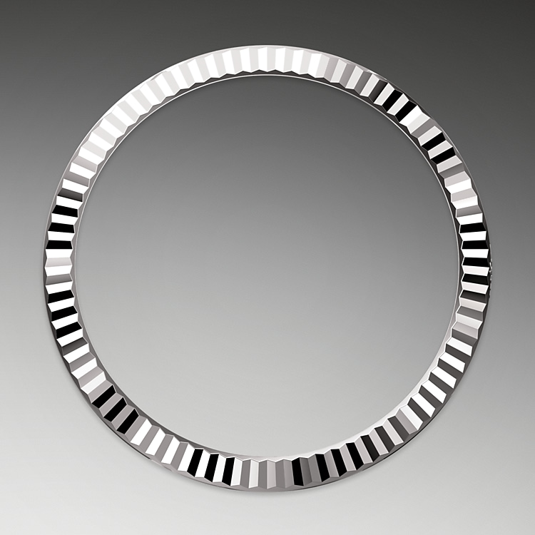 Fluted bezel Fluted bezel
