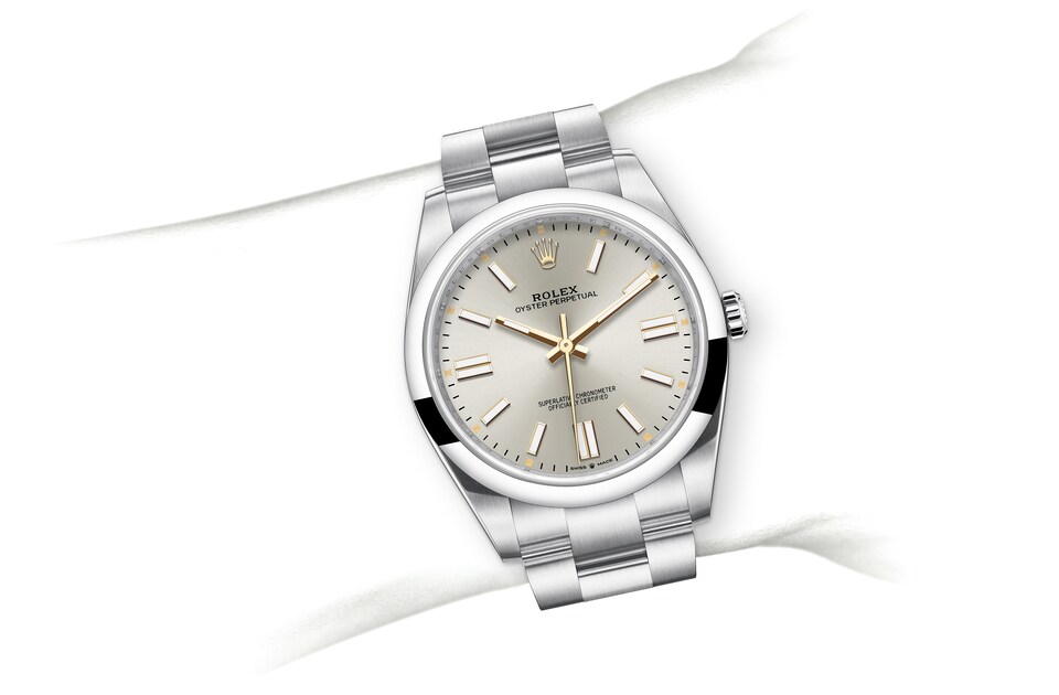 M124300-0001-on-wrist