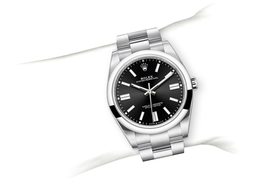 M124300-0002-on-wrist