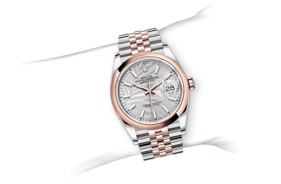 M126201-0031-on-wrist