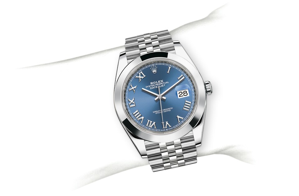 M126300-0018-on-wrist