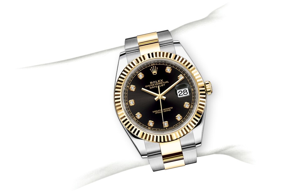 M126333-0005-on-wrist