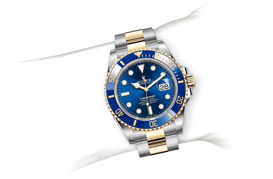 M126613LB-0002-on-wrist