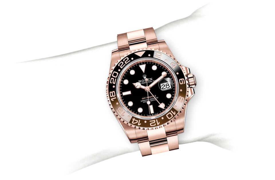 M126715CHNR-0001-on-wrist