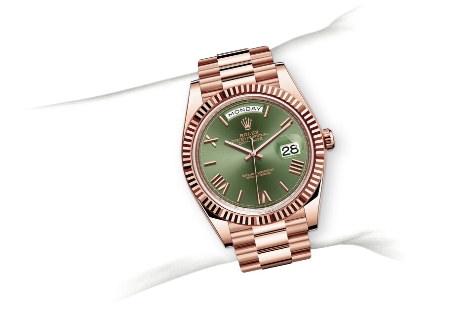 M228235-0025-on-wrist