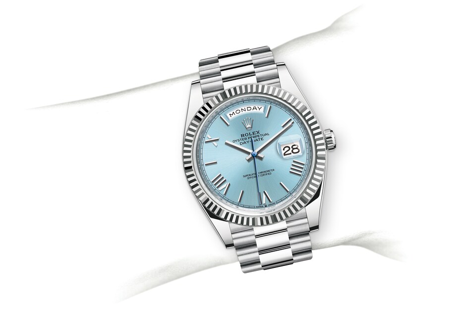 M228236-0012-on-wrist
