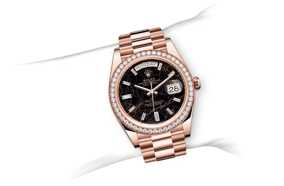 M228345RBR-0016-on-wrist