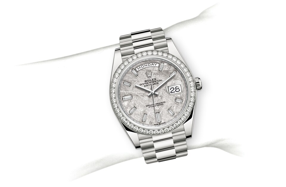M228349RBR-0040-on-wrist