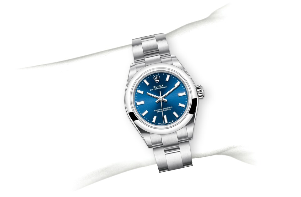 M276200-0003-on-wrist