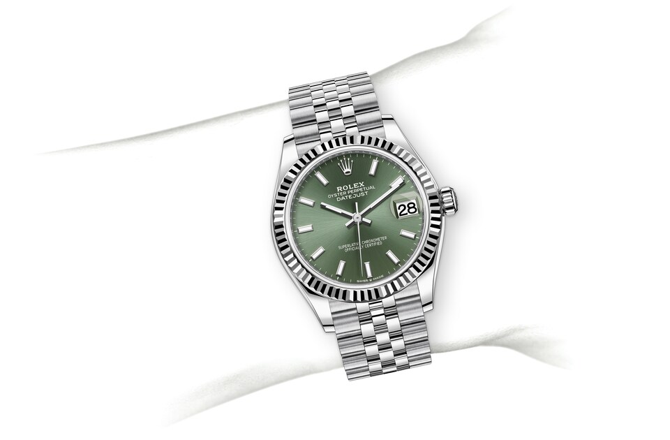 M278274-0018-on-wrist