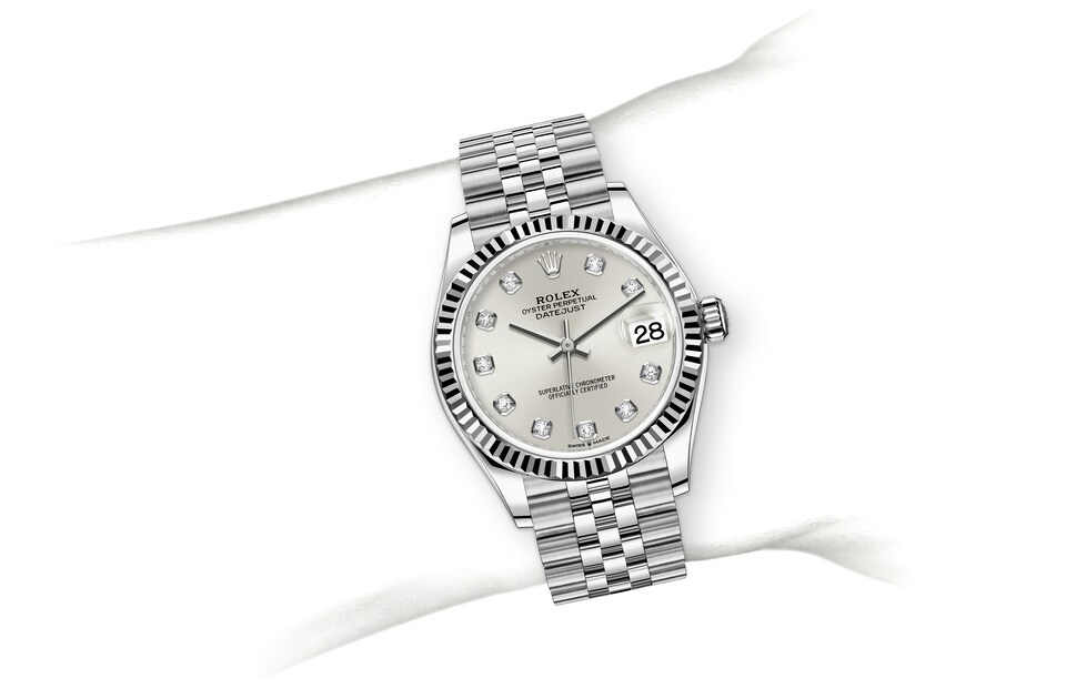 M278274-0030-on-wrist
