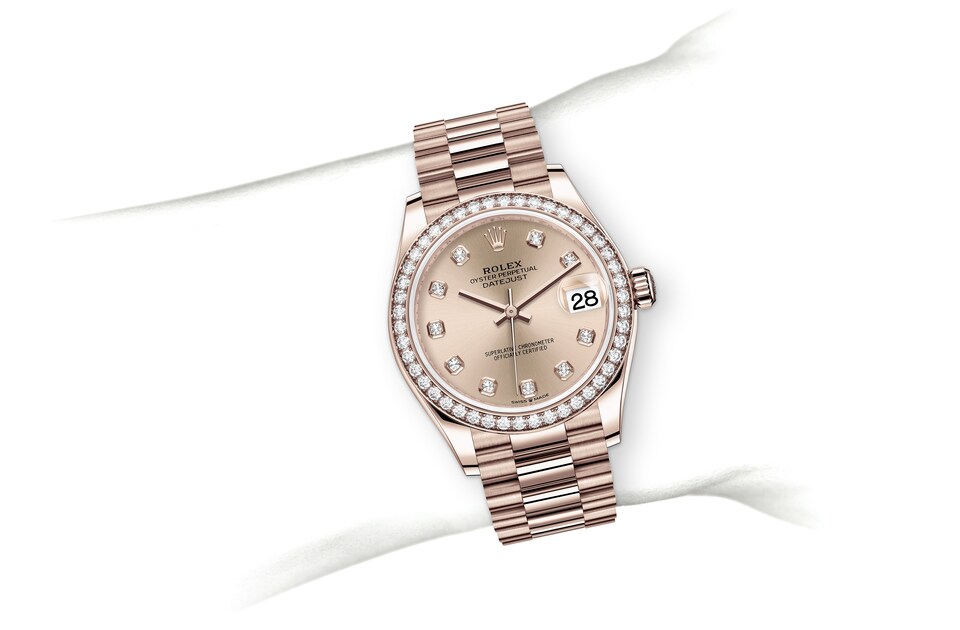 M278285RBR-0025-on-wrist