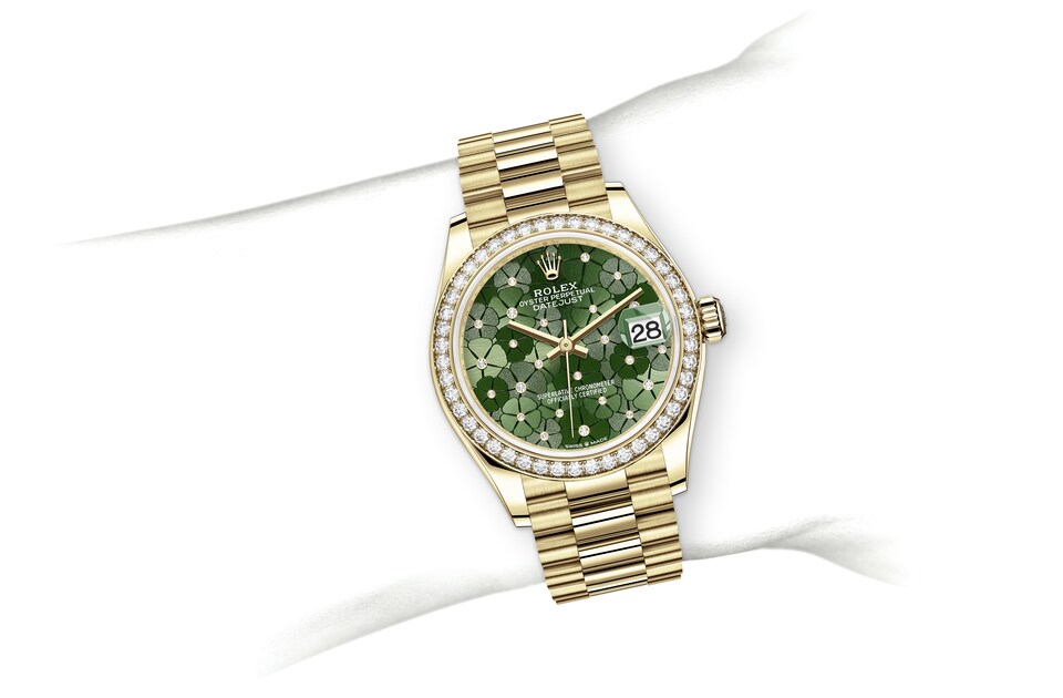 M278288RBR-0038-on-wrist