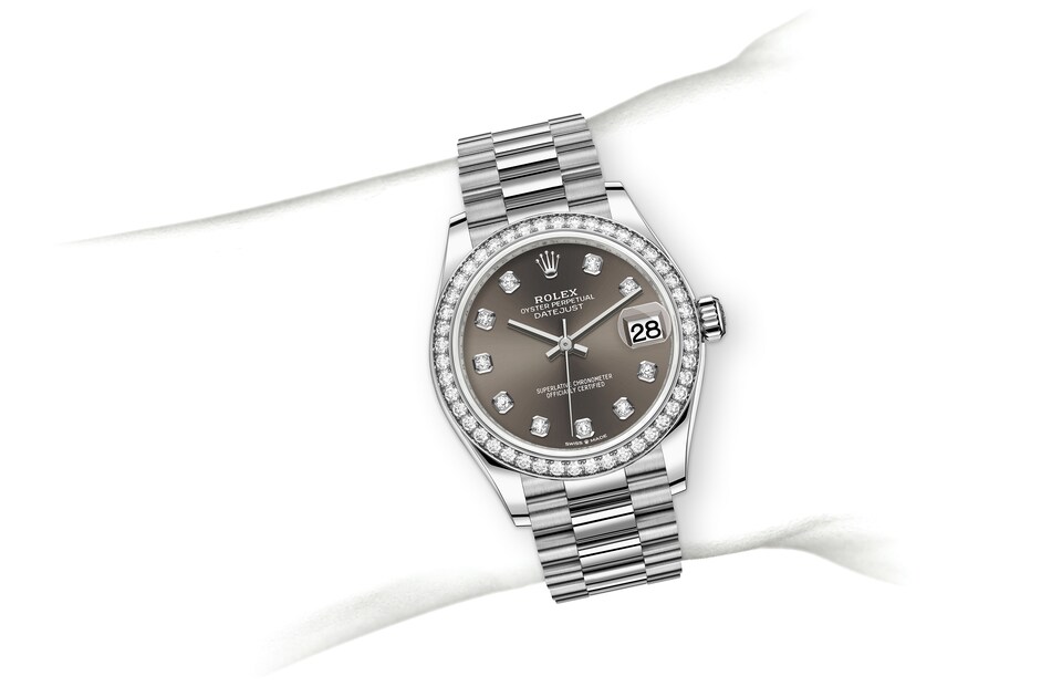 M278289RBR-0006-on-wrist