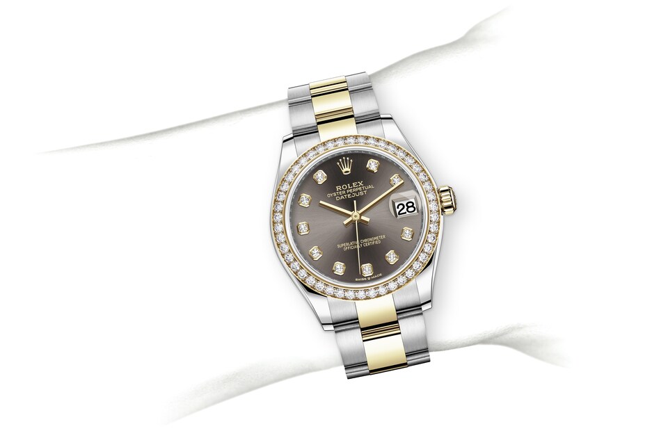 M278383RBR-0021-on-wrist