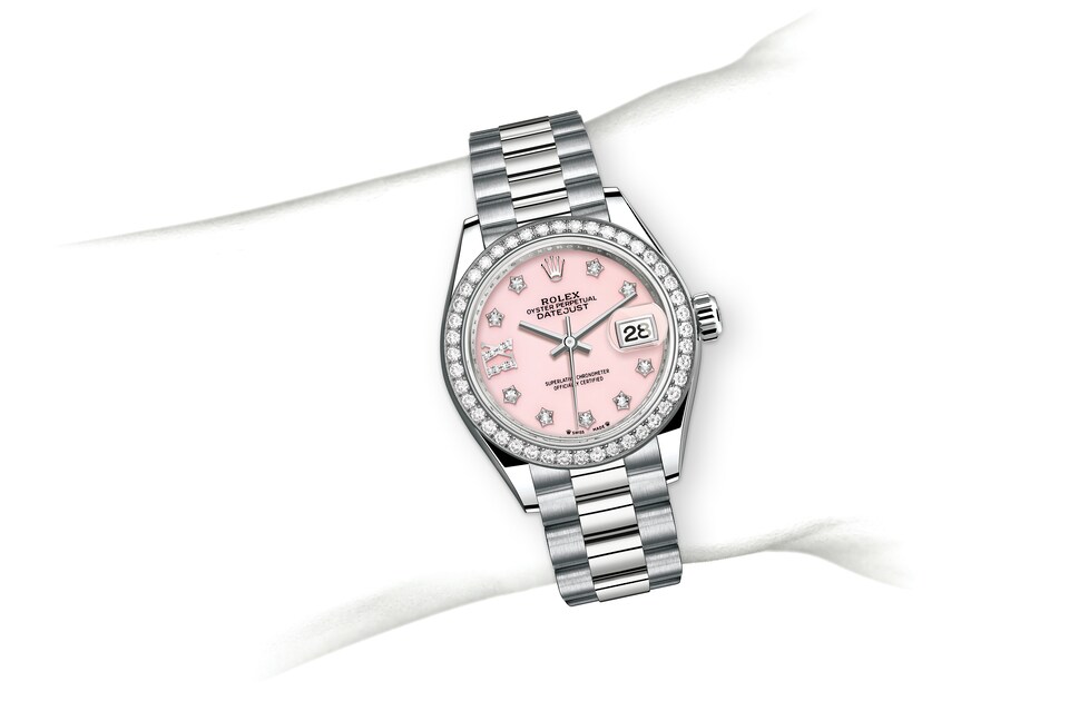 M279139RBR-0002-on-wrist